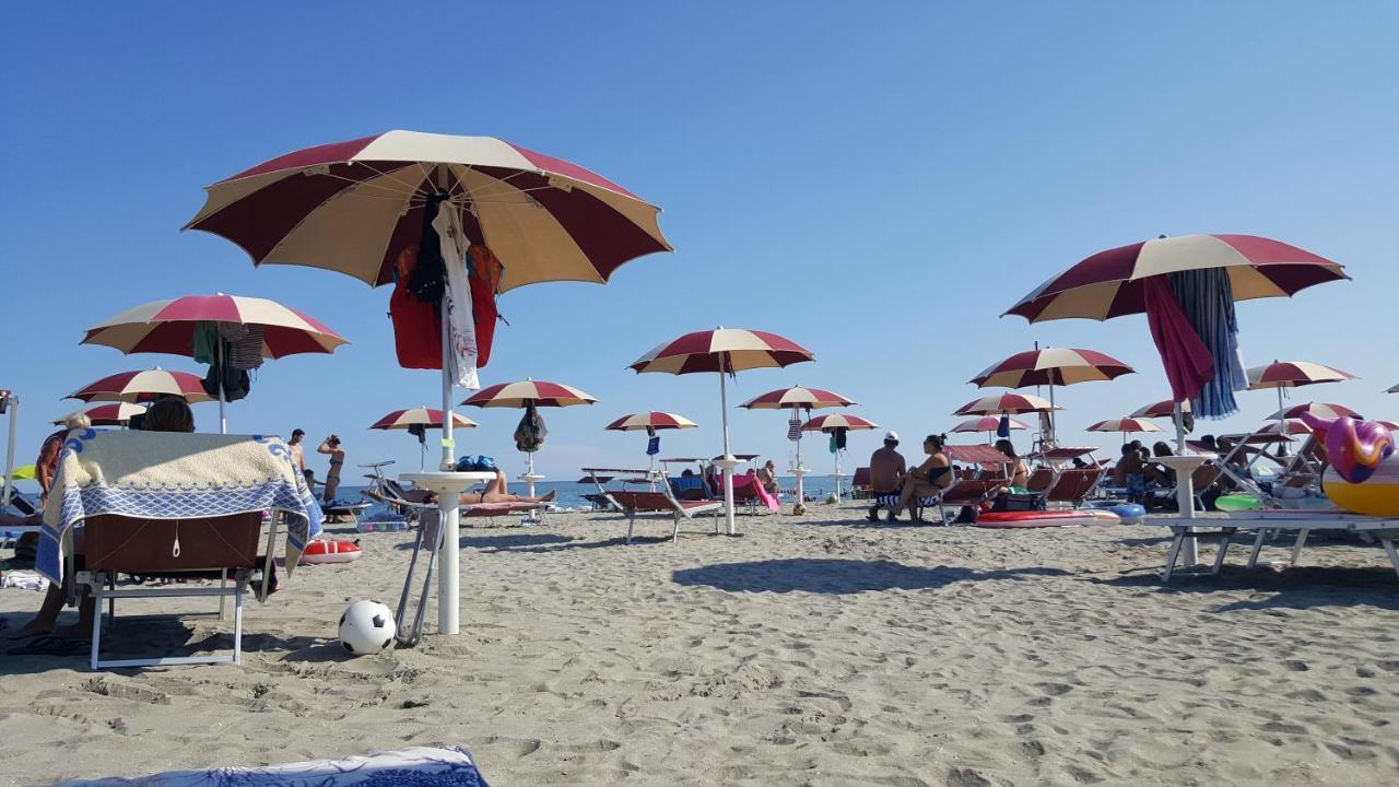 Siviero Apartments Scardovari Buitenkant foto